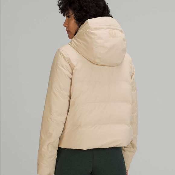 Lululemon Slush Hour Hooded Jacket - Picture 2 of 16